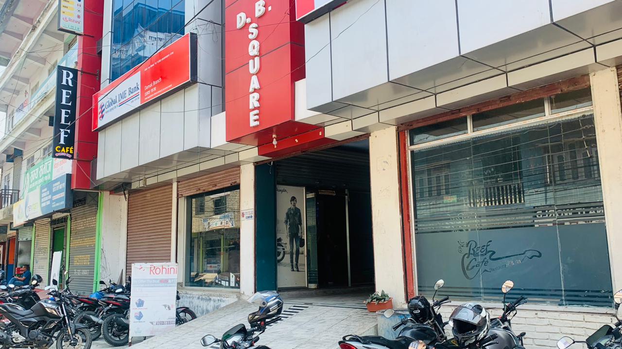 Reef Cafe and Sports Bar